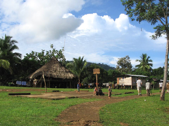 Wounaan children playing in a village